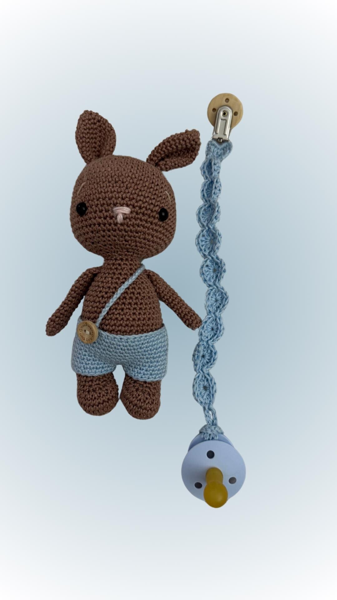Coniglietto amigurumi dolci sogni e catenella porta ciuccio abbinata
