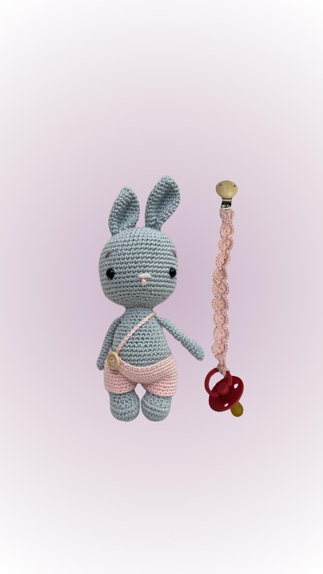 Coniglietto amigurumi dolci sogni e catenella porta ciuccio abbinata